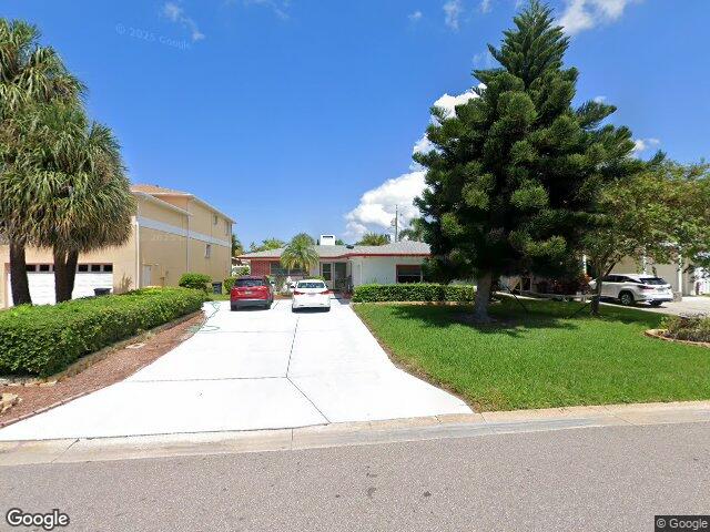 103 8th st, belleair beach,  FL 33786