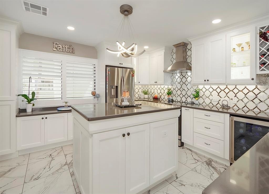 529 sandy hook rd, treasure island,  FL 33706