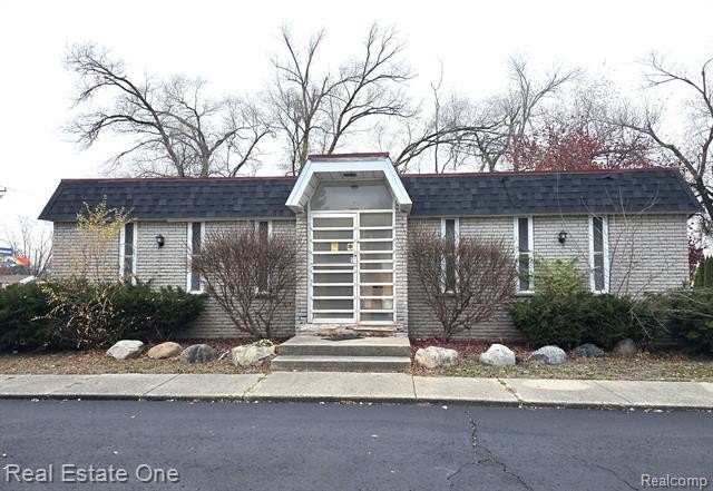 880 n ford blvd, ypsilanti,  MI 48198