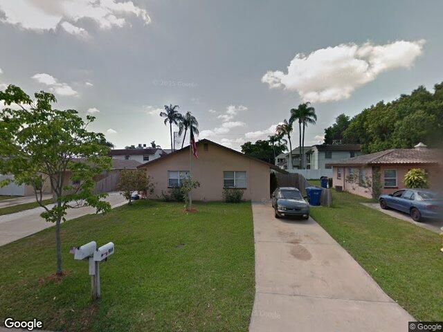 969 2nd ave ne, largo,  FL 33770