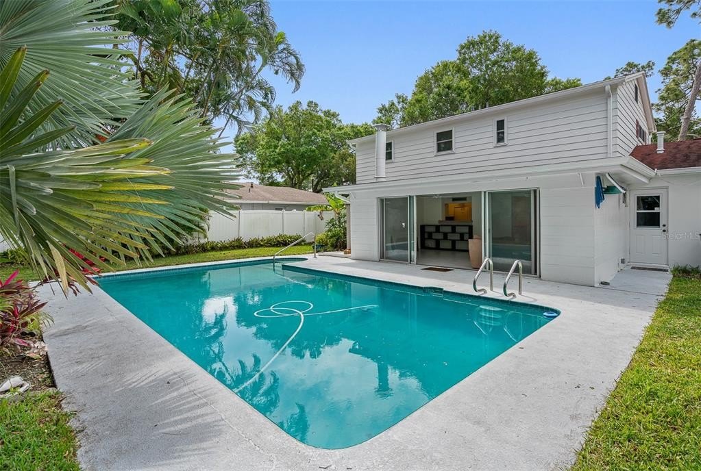 1279 86th ave n, saint petersburg,  FL 33702