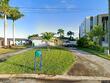 37 dolphin dr, treasure island,  FL 33706