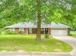 910 s 16th st, rogers,  AR 72758