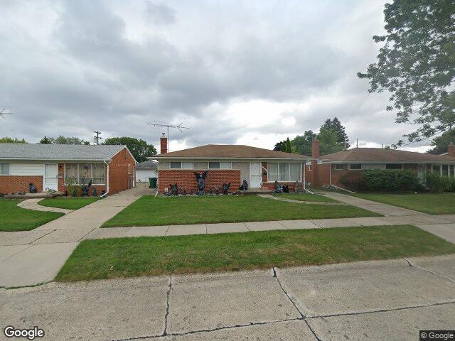 16840 may ave, eastpointe,  MI 48021