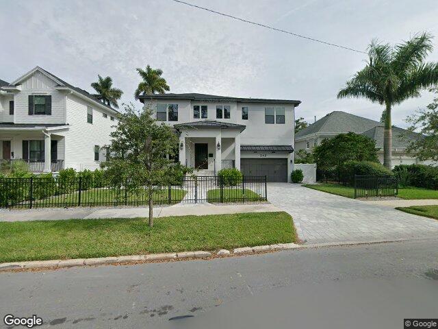 242 estado way ne, saint petersburg,  FL 33704