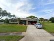 9022 st andrews dr, seminole,  FL 33777