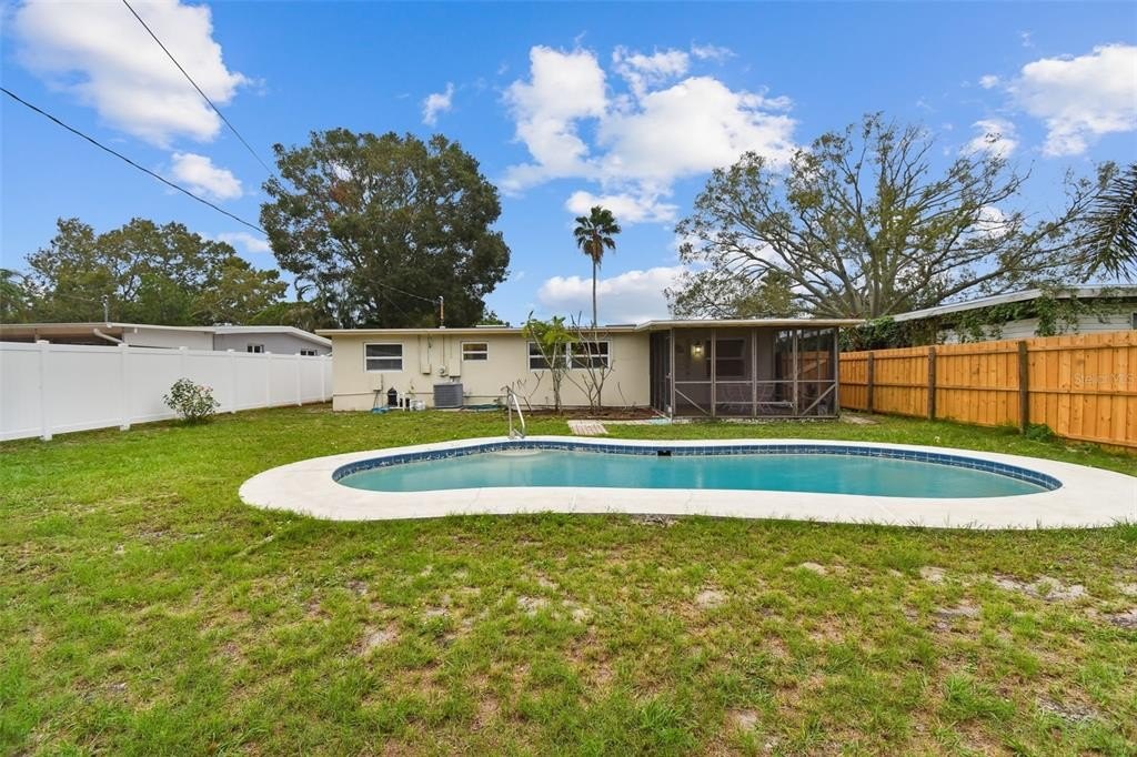 4801 28th ave n, saint petersburg,  FL 33713