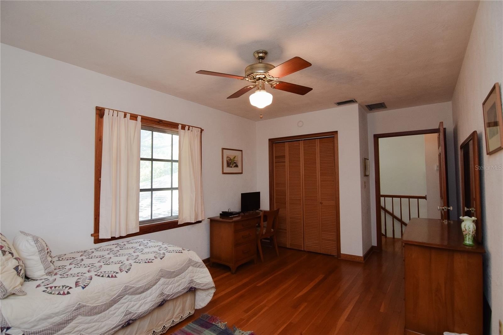 2951 61st ave s, saint petersburg,  FL 33712