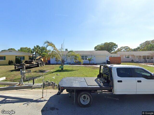 6830 35th ave n, saint petersburg,  FL 33710
