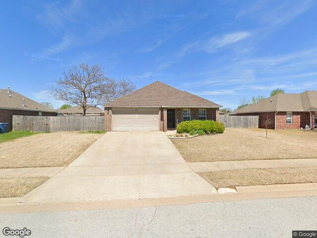 1304 spruce st, pea ridge,  AR 72751