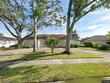 6823 greenbrier dr, seminole,  FL 33777