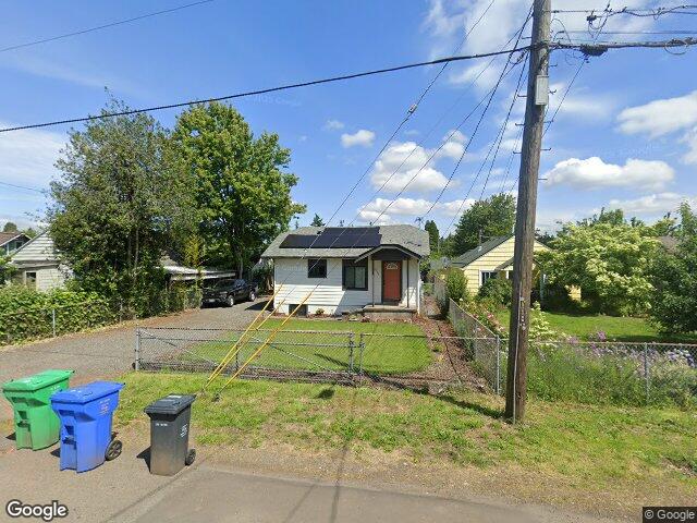5219 se knapp st, portland,  OR 97206