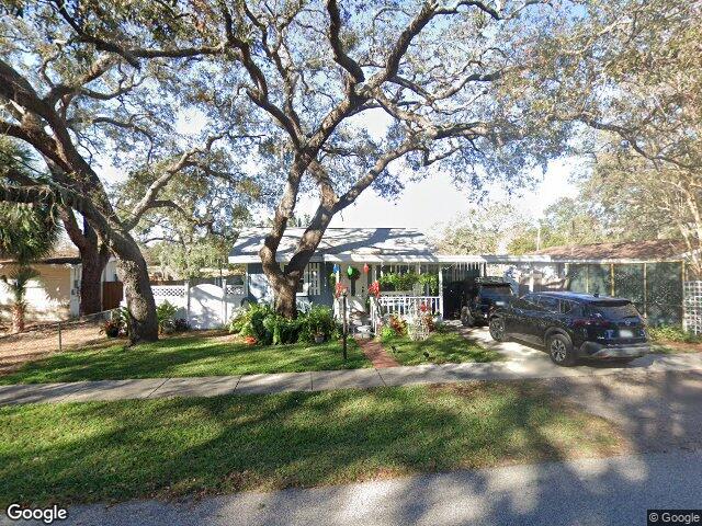 1990 carolina ave, tarpon springs,  FL 34689