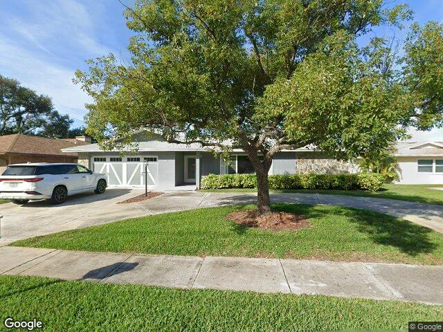 6690 burning tree dr, seminole,  FL 33777