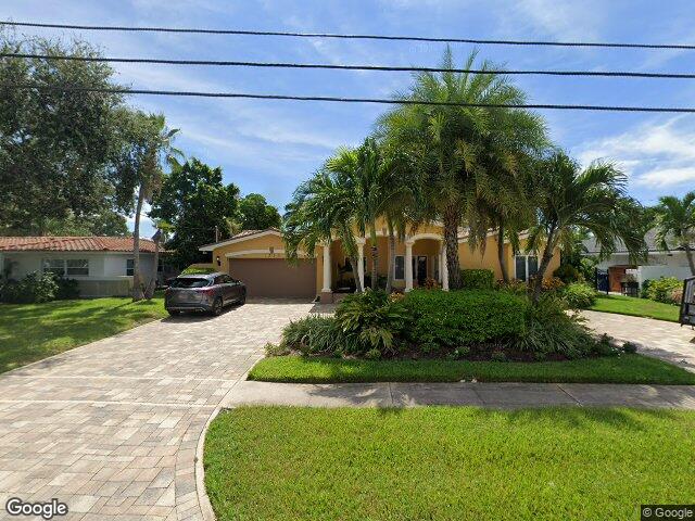 1233 eden isle dr ne, saint petersburg,  FL 33704