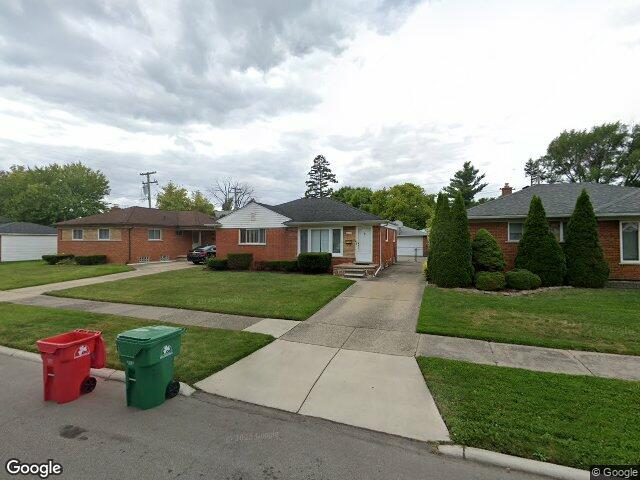 24237 roxana ave, eastpointe,  MI 48021