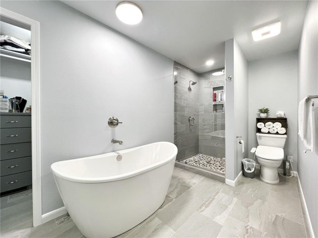 2104 w oak st, rogers,  AR 72758