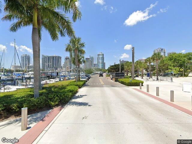 732 and 732 1/2 ne oak street, st petersburg,  FL 33701