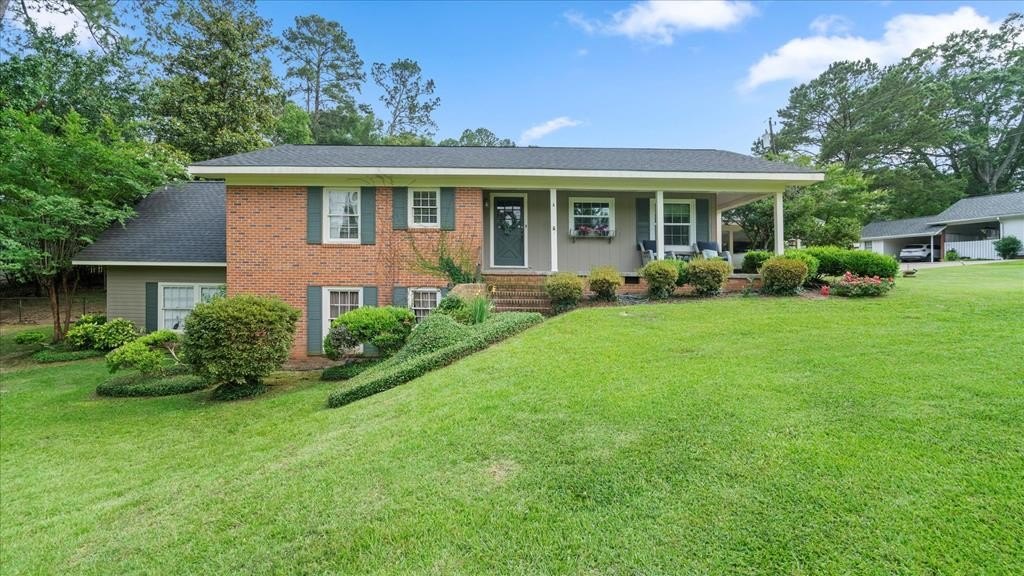 4 bay cir, laurel,  MS 39440