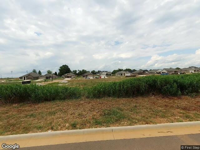 1812 silk st, pea ridge,  AR 72751